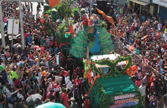carnavales-maturin-768x496.jpg