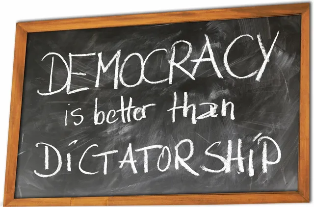 demokratie-1536626_1280.webp