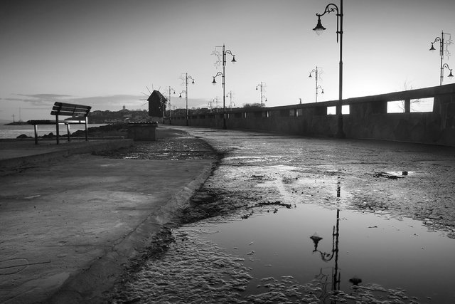 Nsb_Janu_2016_01_s_BW.jpg