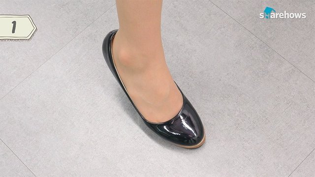 big-or-small-shoes-04.jpg