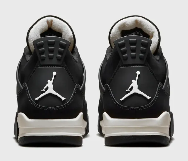 air-jordan-4-white-thunder-official-images-fq8138-001.webp