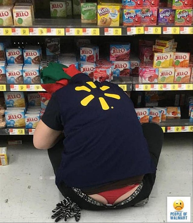 people-of-walmart-actually-exist-01.jpg