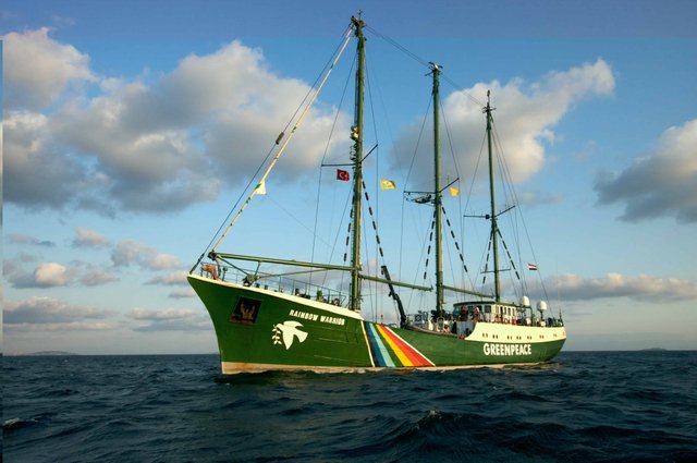 Rainbow-Warrior.-Wikiwand.jpg