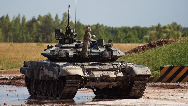 Russian-T-90-tank.jpg