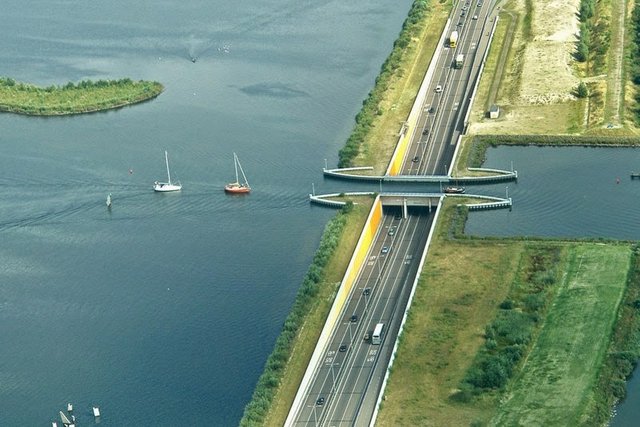 Aquaduct_Veluwemeer_Netherlands_ritebook.in_001.jpg