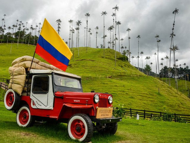 Colombia-Salento-Cocora-Valley-Jeep-Willy.jpg