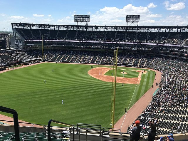 800px-Guaranteed_Rate_Field_White_Sox_vs_NY_Mets_09.jpg