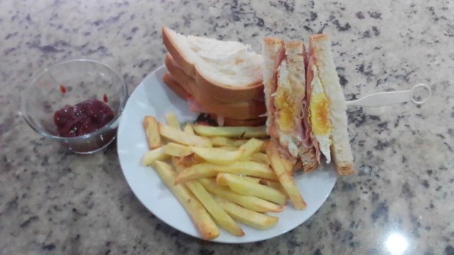 sandwich240922.jpg
