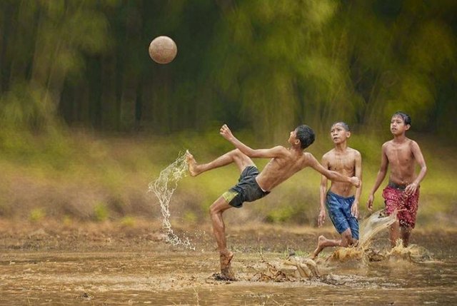 sepakbola-kampung-768x515.jpg