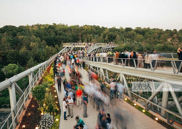 800px-TabiatPedestrianBridge.jpg