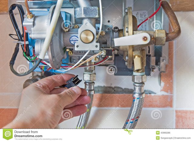 gas-water-heater-repair-43966286.jpg