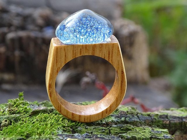 glass-and-wood-ring-2636613_1280.jpg