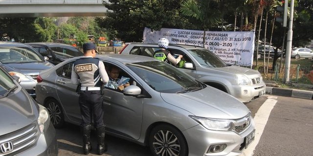 sandiaga-minta-maaf-ganjil-genap-diperluas-demi-asian-games-perbaiki-udara-di-dki.jpg