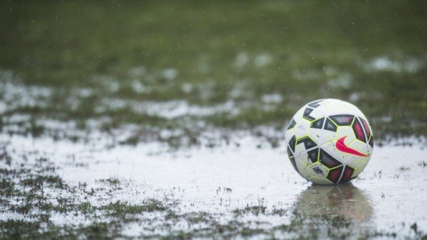 waterlogged-pitch-football-generic-rain-generic_3394481-e1459511436497.jpg
