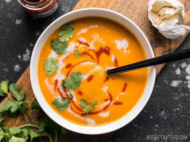 Thai-Coconut-Curry-Carrot-Soup-H1.jpg