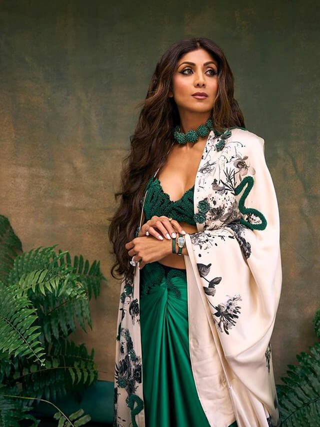 shilpa-shetty-indo-western-emerald-green-dress.jpg