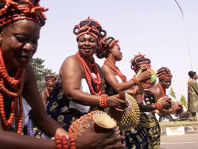 female_palace_dance_from_benin_nigeria-1024x768.jpg