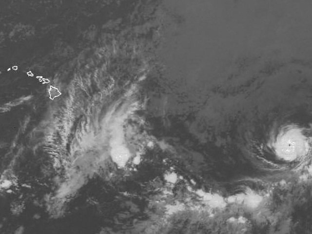 skynews-hurricane-hector-satellite_4380266.jpg