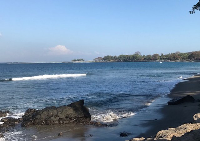 Pantai Senggigi_03.jpg