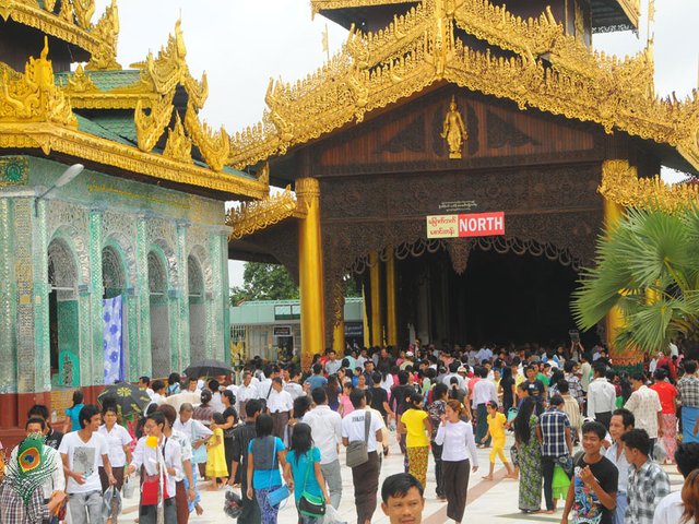 shwedagon3.jpg