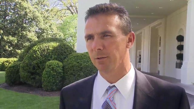 Urban_Meyer_at_the_White_House_4-23-09_1.JPG