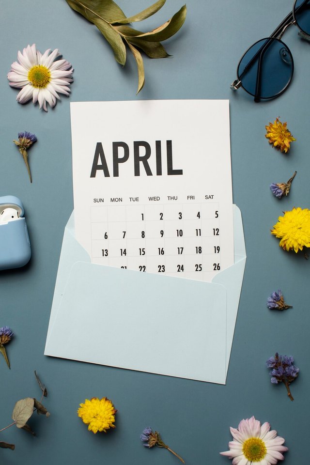 flat-lay-april-calendar-flowers_23-2149204221.jpg