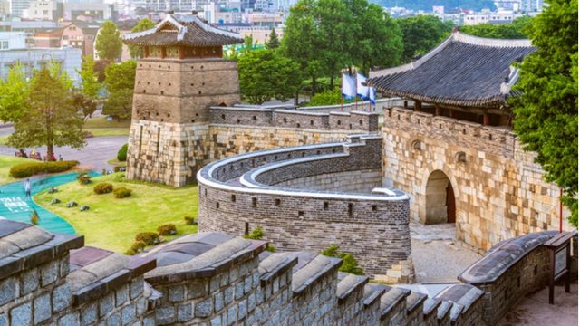 Suwon--A-Historical-Wonder-From-The-18th-Century.jpg