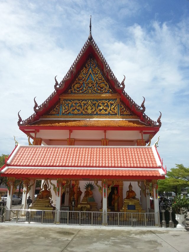 Wat Laharn2.jpg