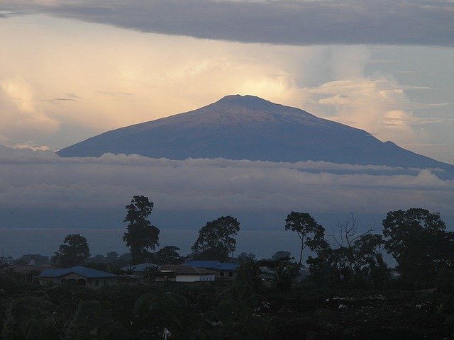 mount-cameroon-1489500_640.jpg