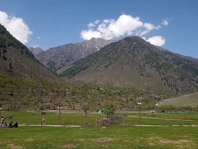 Betab Valley, Pahelgam..jpg