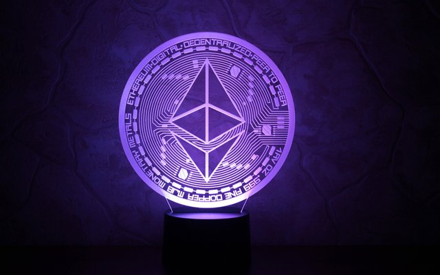 2560x1600-879484-ethereum-eth-Coins-Closeup-Violet.jpg