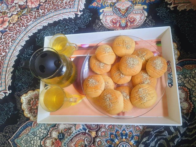 biscuit and green tea.jpg