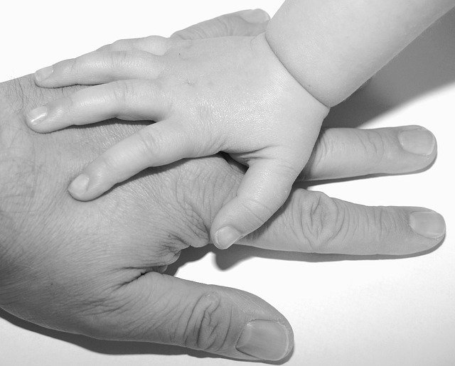 hands-1920854_640.jpg