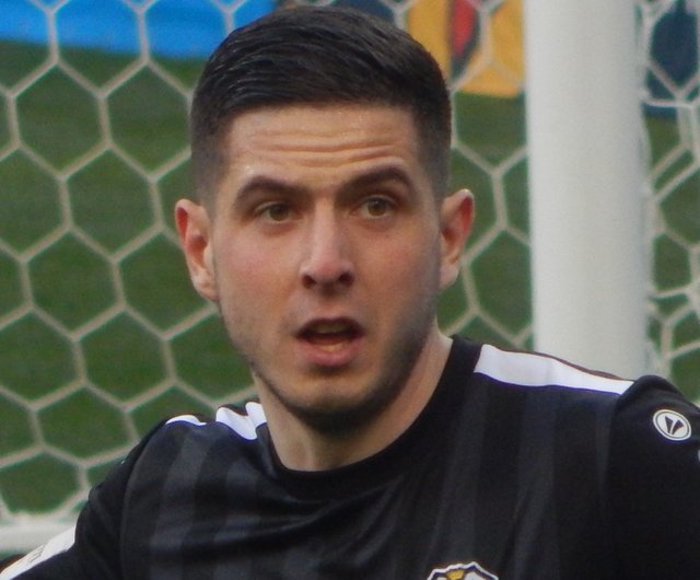 2019-04-07_-_FNL_-_Sochi_FC_v_Tyumen_FC_-_Vladislav_Oslonovsky_(cropped).jpg