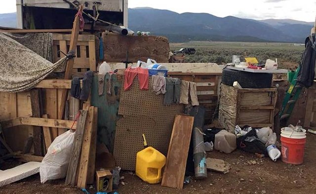 ro9cmuh4_new-mexico-compound-reuters_625x300_08_August_18.jpg