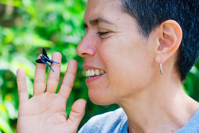 indi y mariposa 2 copia.jpg