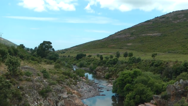 16.-Córcega-(Fango river near Ota)-fiume-e-montagna.png