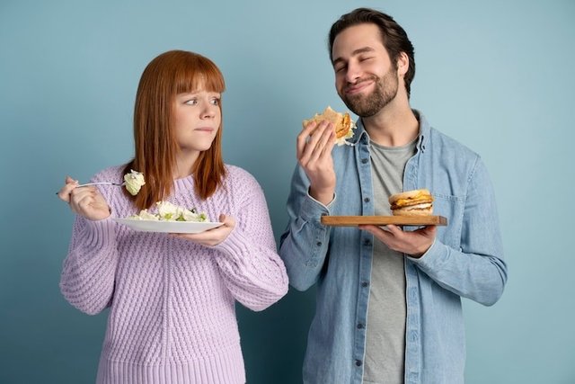 people-with-eating-disorder-havi.jpg