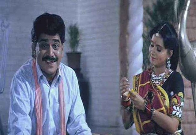 hum-aapke-hain-kaun-stills-wallpaper.jpg