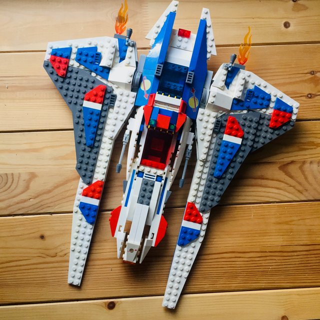 Custom Lego build: An American-French anti-monarchy fighter-spaceship —  Steemit