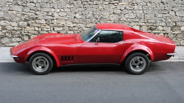 Chevrolet_Corvette_C3_01-1-primary.jpg