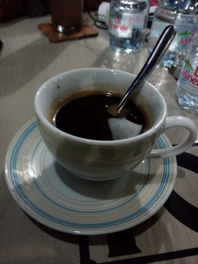 Gambar Secangkir Kopi Hitam Pulp 4513