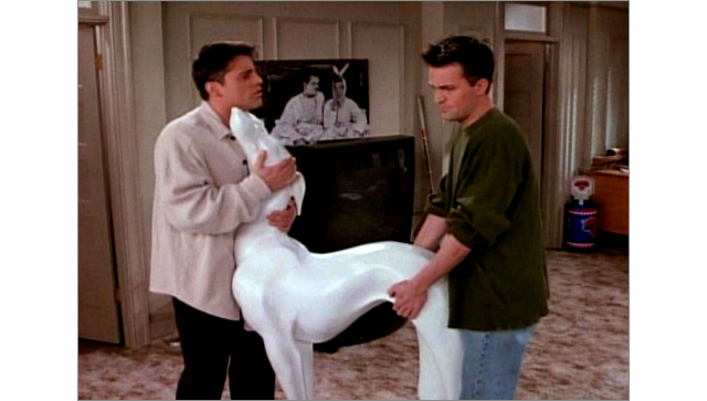 Joey-and-Chandlers-big-white-dog-actually-belonged-to-Jennifer-Aniston-in-real-life-it-was-a-good-luck-gift..png