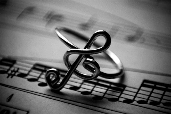 music-notes-ring.jpg