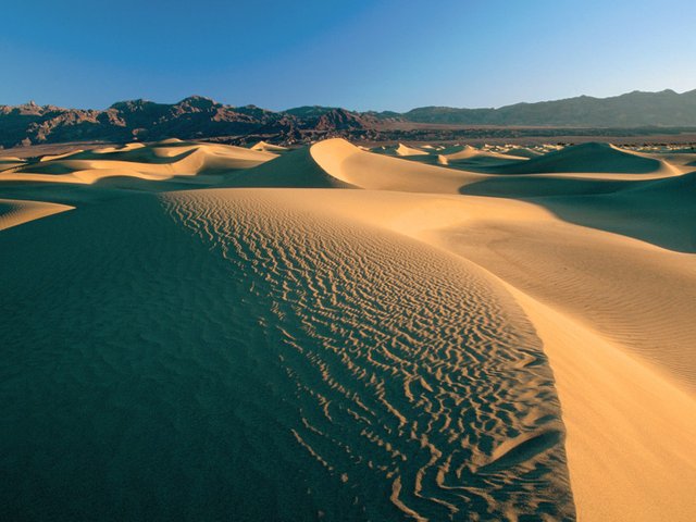 Mesquite Flat Sand Dunes, Death Valley, Californ.jpg
