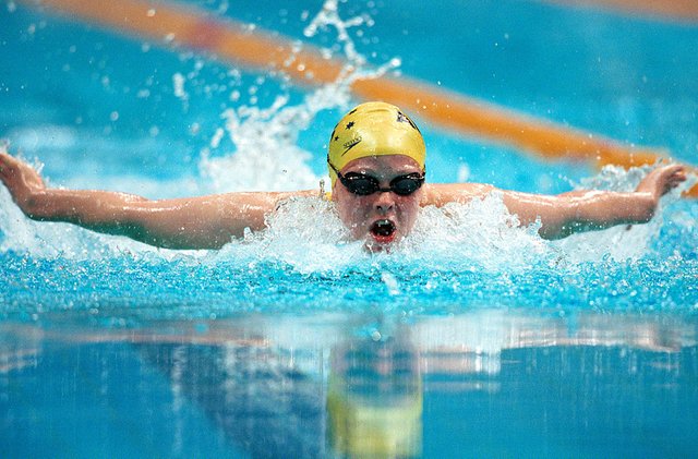 1024px-221000_-_Swimming_Siobhan_Paton_action_2_-_3b_-_2000_Sydney_event_photo.jpg