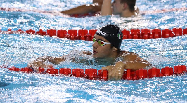 2048px-2018-10-10_Swimming_Boys'_50m_Freestyle_Final_at_2018_Summer_Youth_Olympics_by_Sandro_Halank–004.jpg