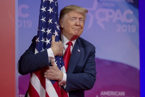 02-Trump-flag-hugger-CPAC.w600.h400.jpg