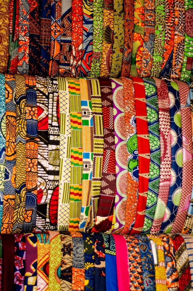 7ab31ed55b629ae15f486e1892f27db5--african-quilts-african-textiles.jpg