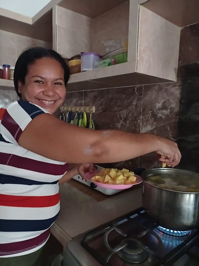 Sopa de pollo 4.jpeg